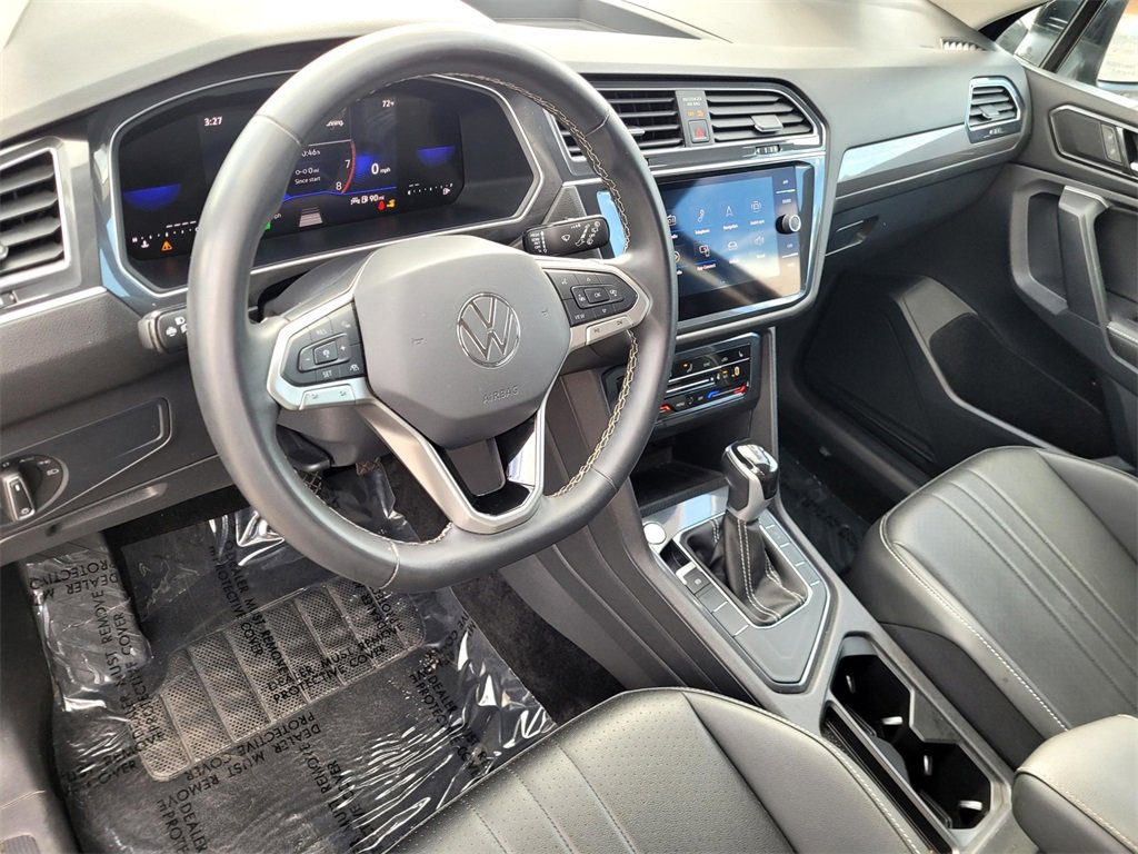 Used 2024 Volkswagen Tiguan SE image 14
