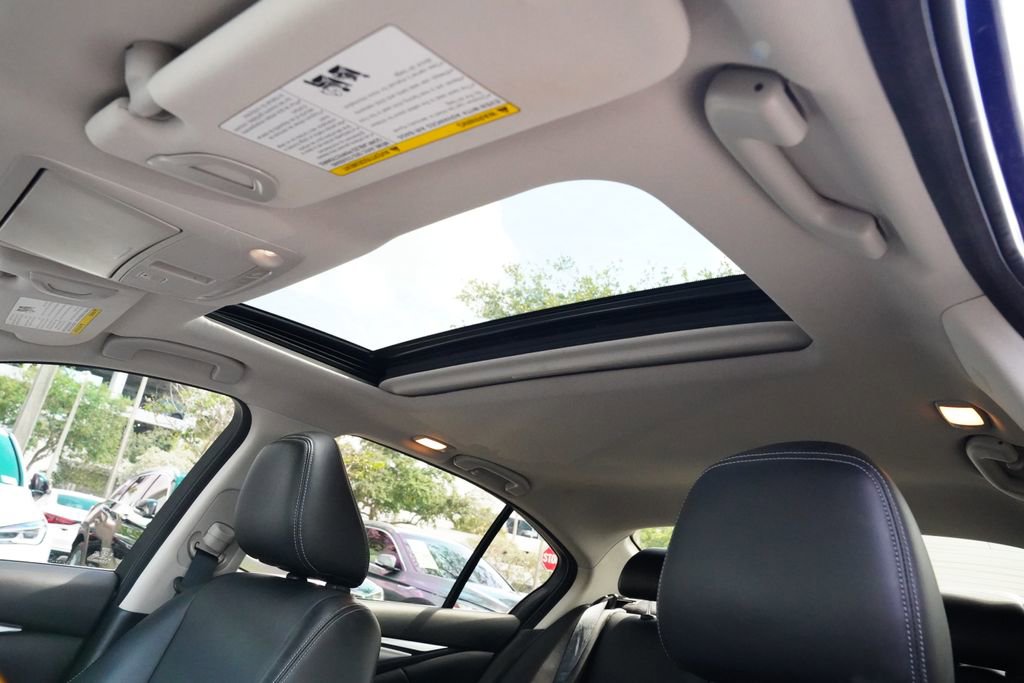 Used 2023 INFINITI Q50 Luxe w/ Cargo Package RWD image 5