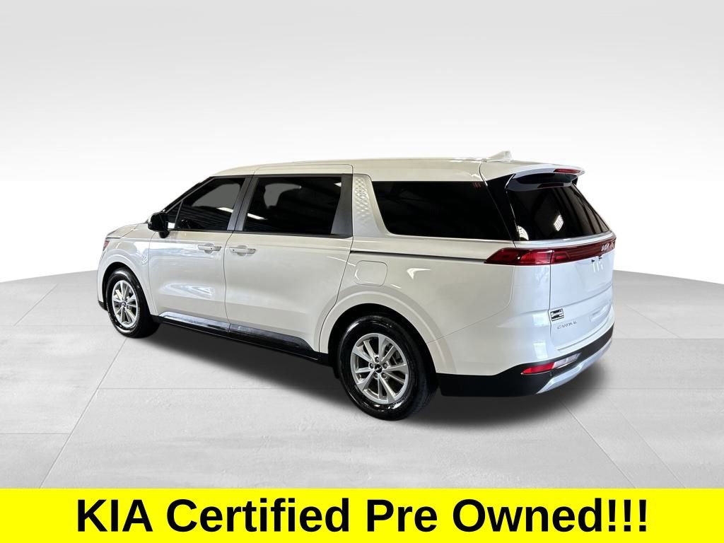 Certified 2024 Kia Carnival LX image 3