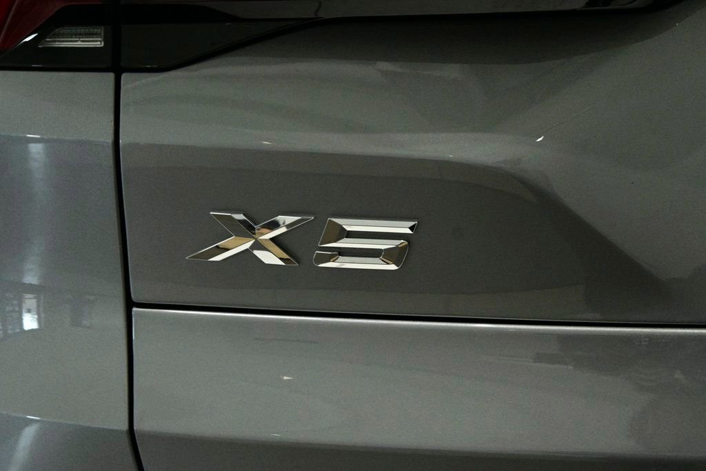 Used 2025 BMW X5 xDrive40i w/ Premium Package image 22