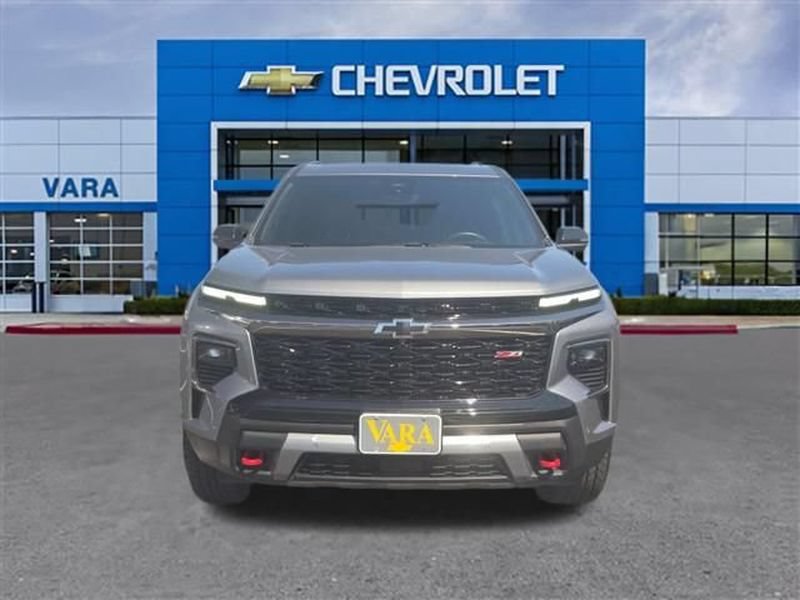 Certified 2025 Chevrolet Traverse Z71 w/ Enhanced Driving Package AWD/4WD image 8
