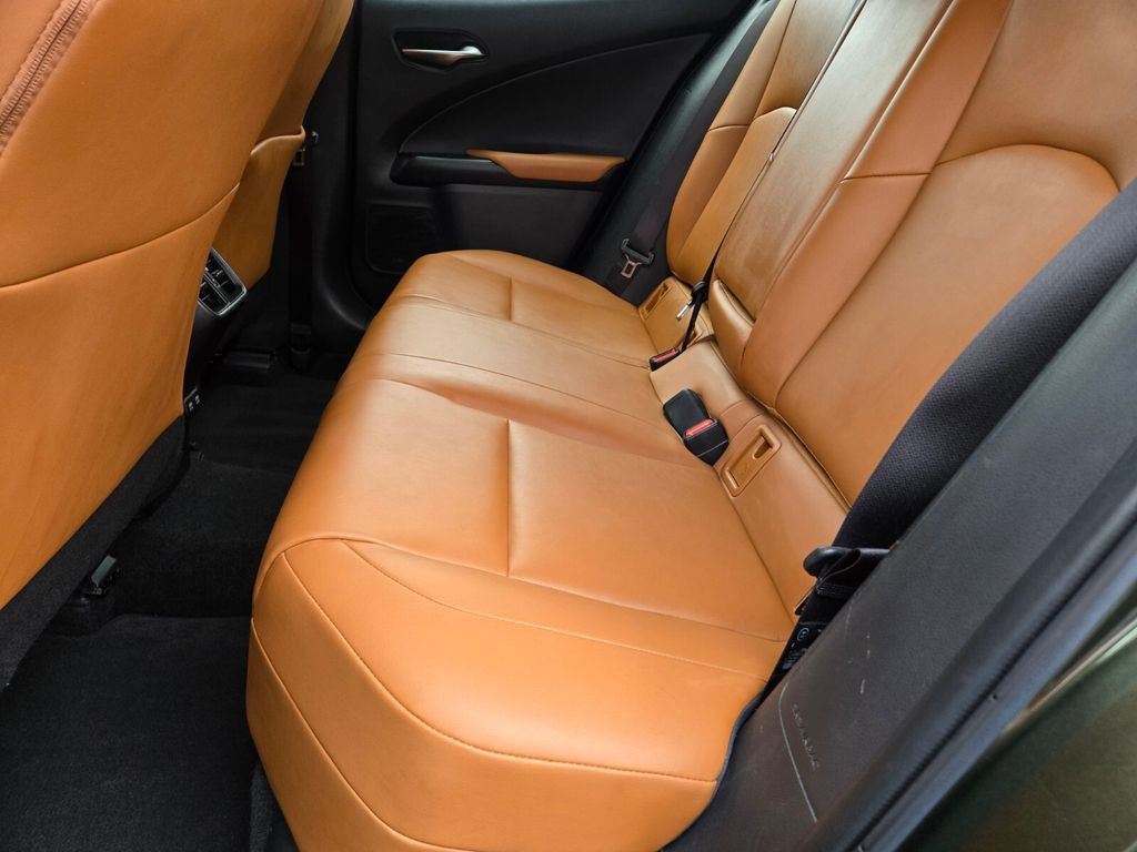 Used 2019 Lexus UX 200 w/ Accessory Package FWD image 11