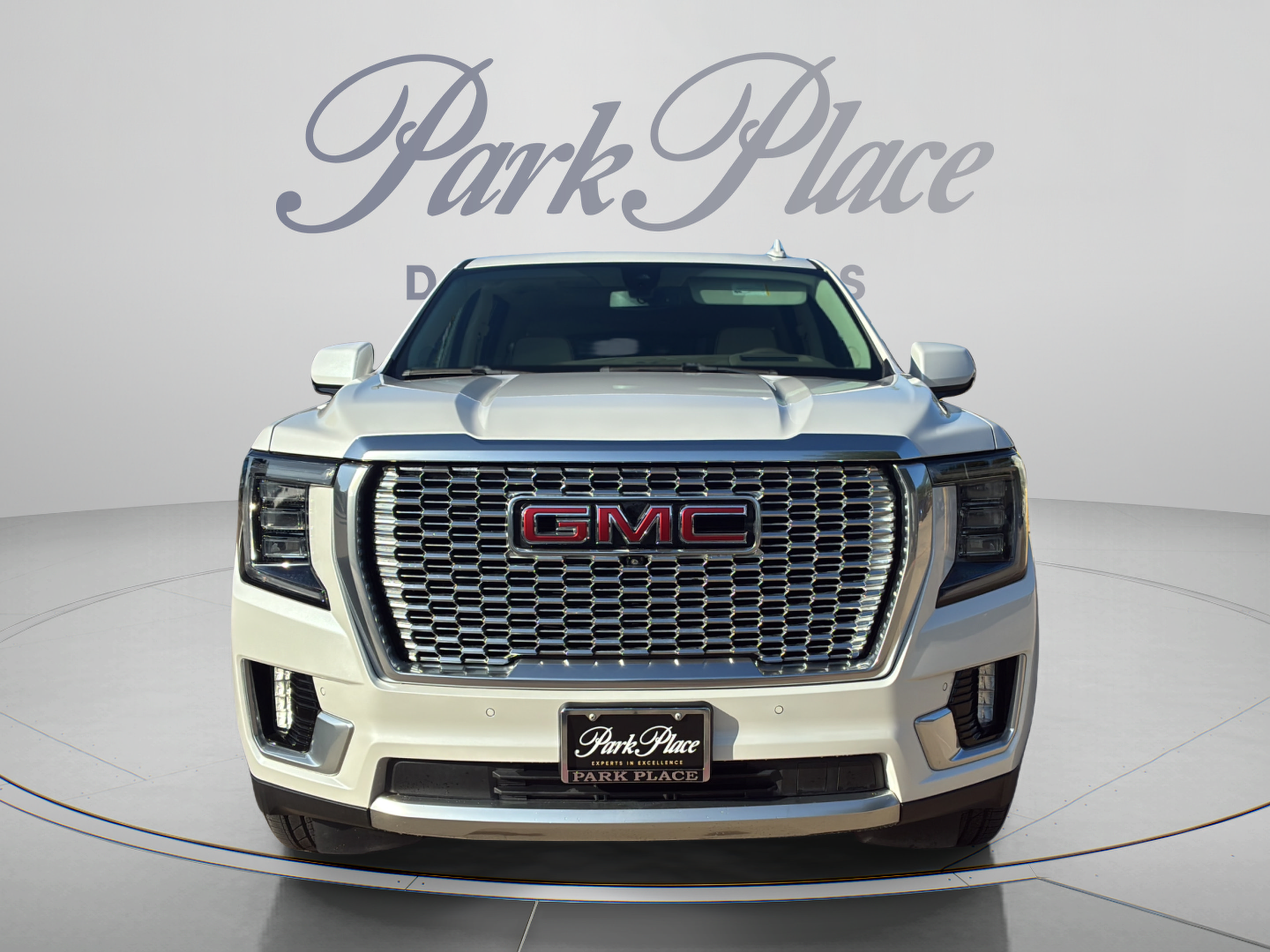 Used 2021 GMC Yukon Denali AWD/4WD image 8