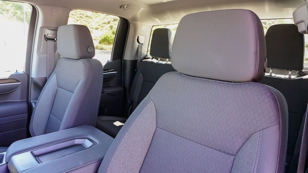 New 2026 GMC Sierra 1500 SLE image 15