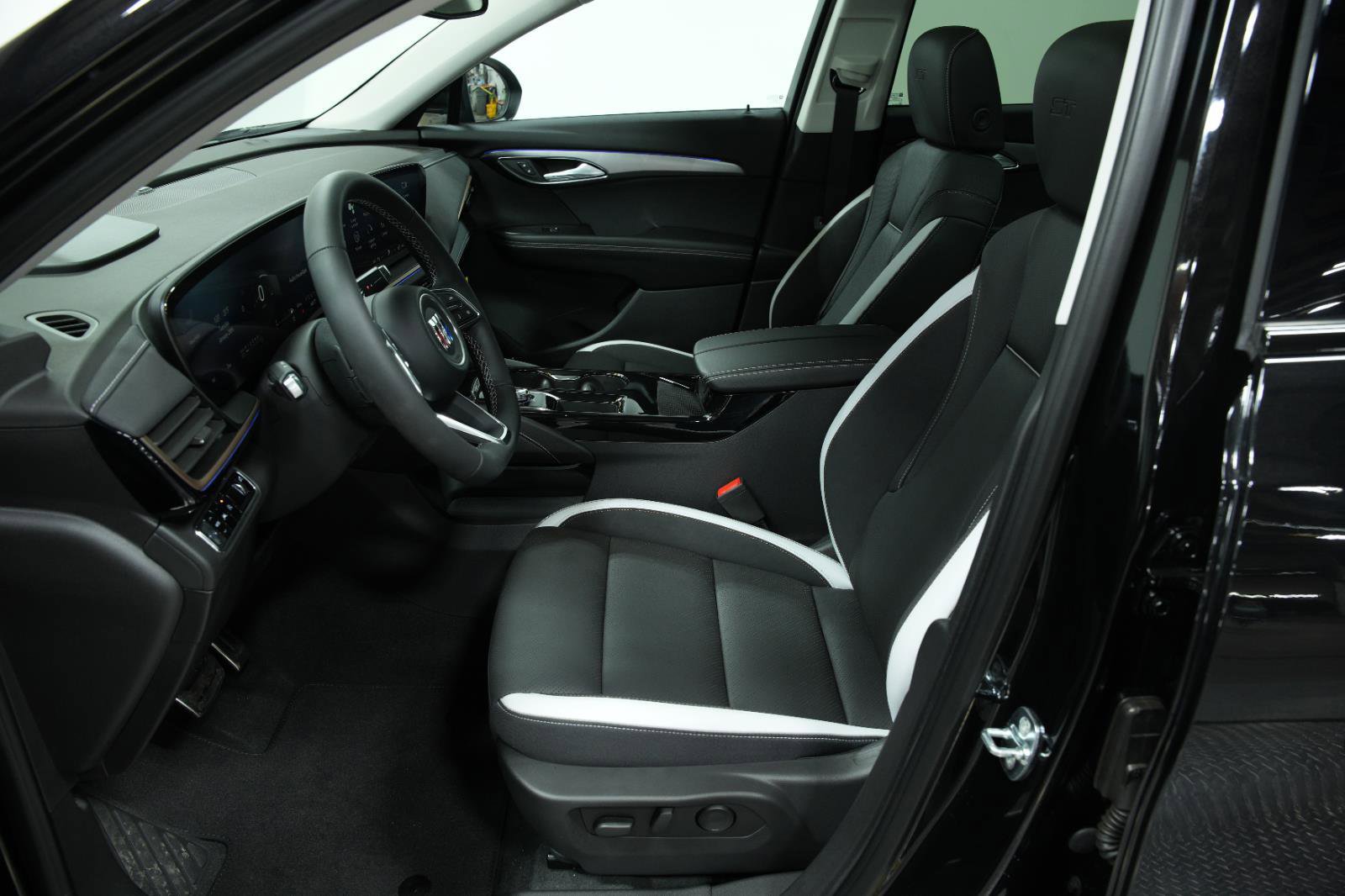 New 2025 Buick Envision Sport Touring image 30