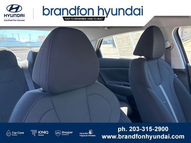 Certified 2026 Hyundai Elantra SE w/ Cargo Package FWD image 28