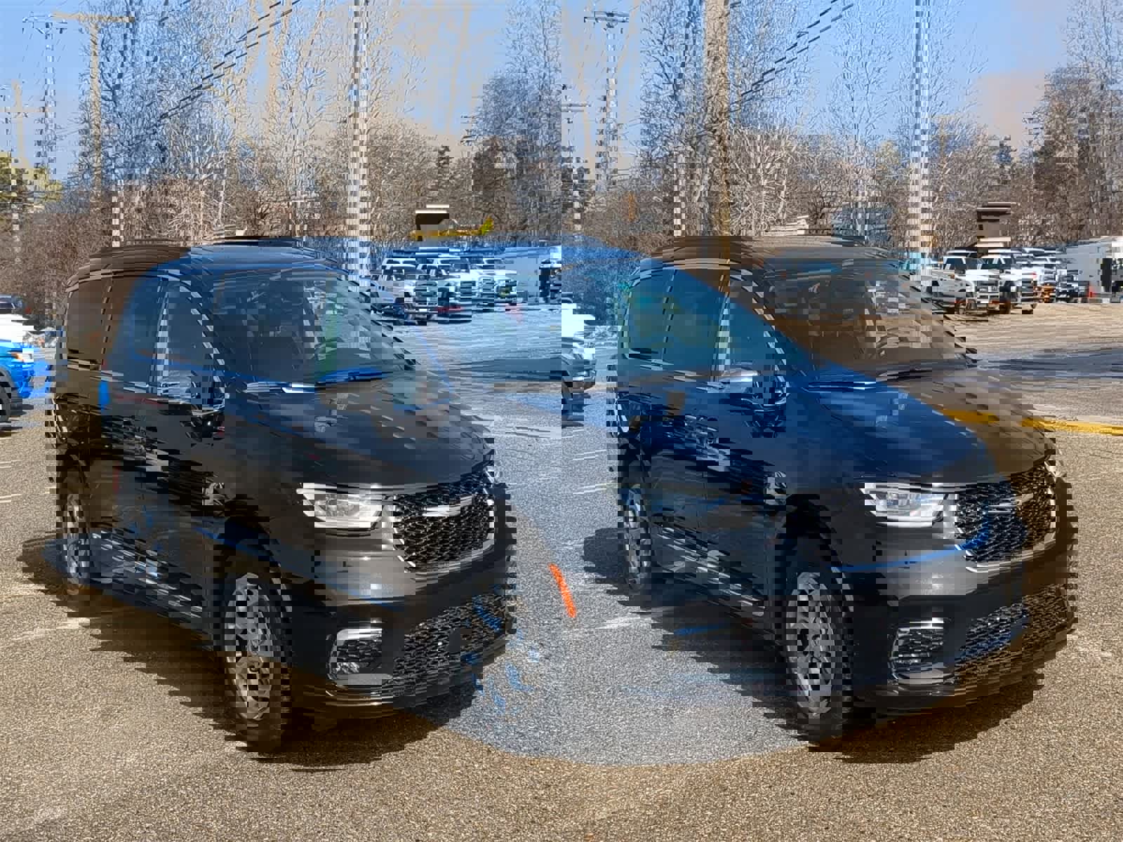 Used 2023 Chrysler Pacifica Limited image 16