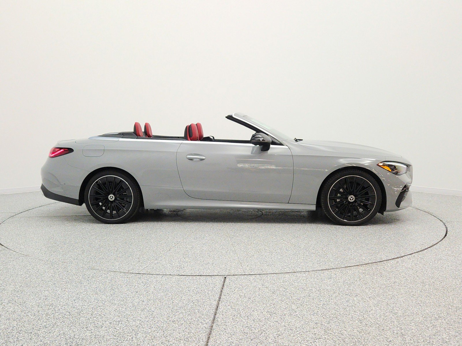 New 2026 Mercedes-Benz CLE 300 4MATIC Cabriolet image 4