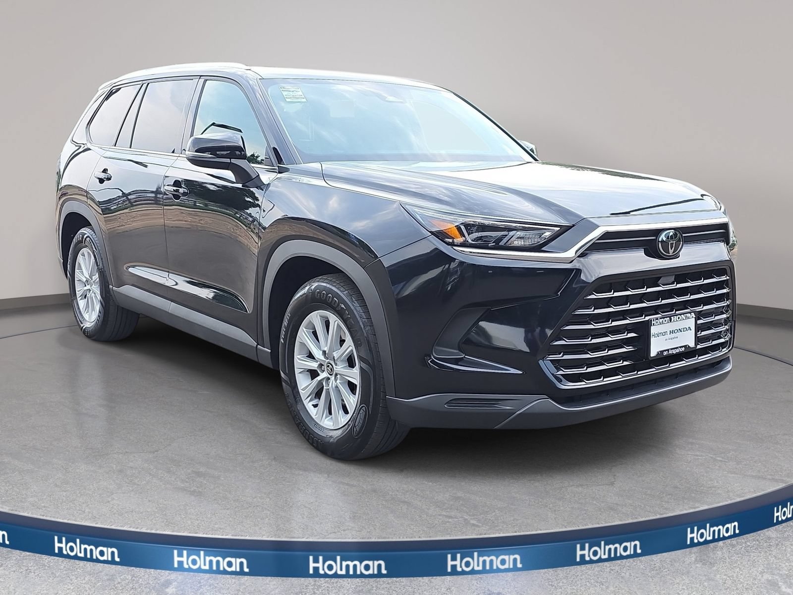 Used 2025 Toyota Grand Highlander AWD image 4
