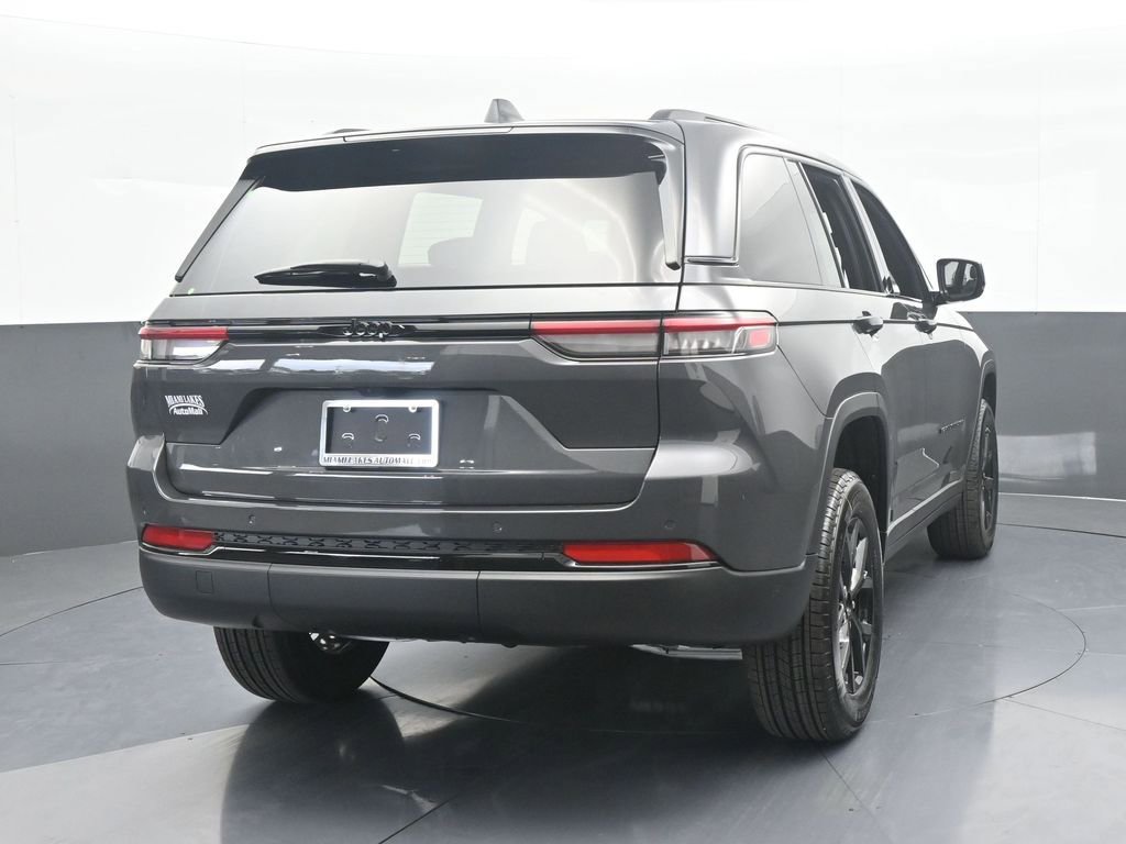 New 2025 Jeep Grand Cherokee Altitude image 5