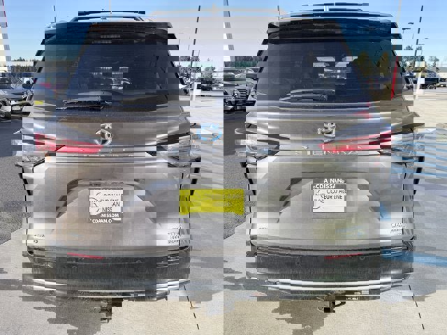 Used 2021 Toyota Sienna Limited image 8