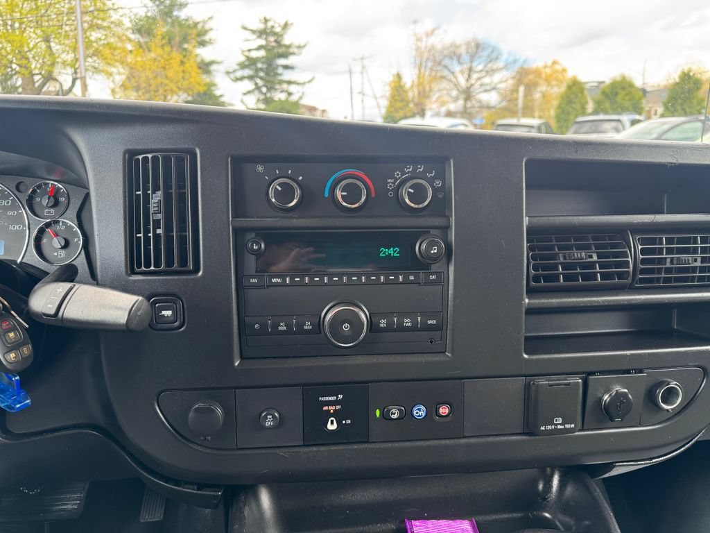 Used 2021 Chevrolet Express 2500 w/ Driver Convenience Package RWD image 23
