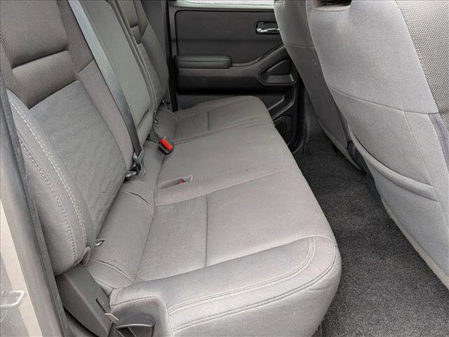 Used 2023 Nissan Frontier SV image 17