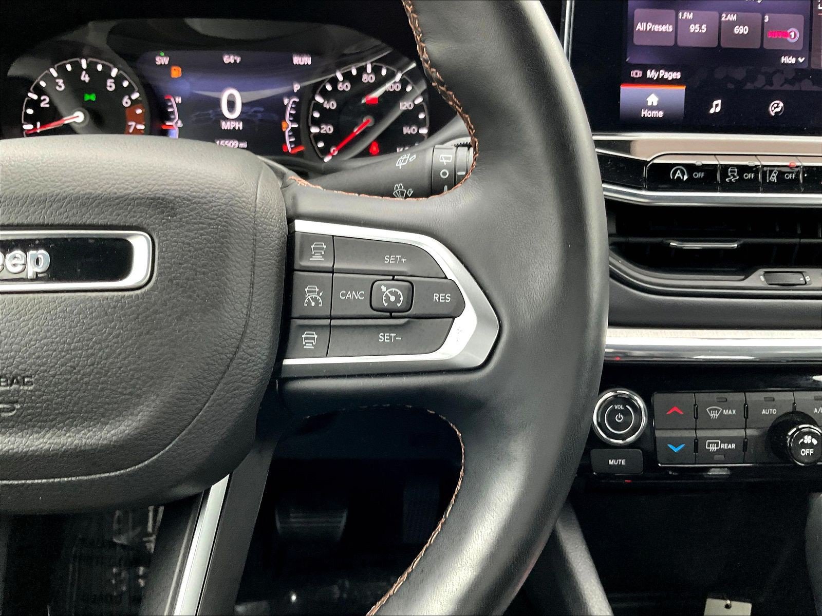 Used 2022 Jeep Compass Limited AWD/4WD image 15