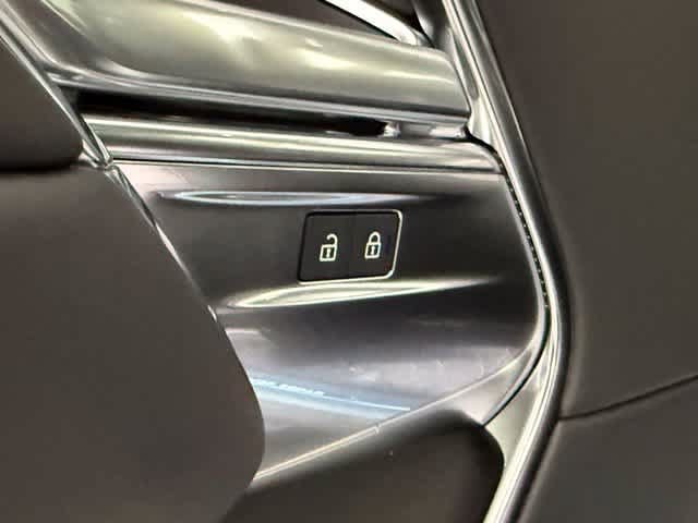 New 2027 Land Rover Range Rover Long Wheelbase SE AWD/4WD image 24