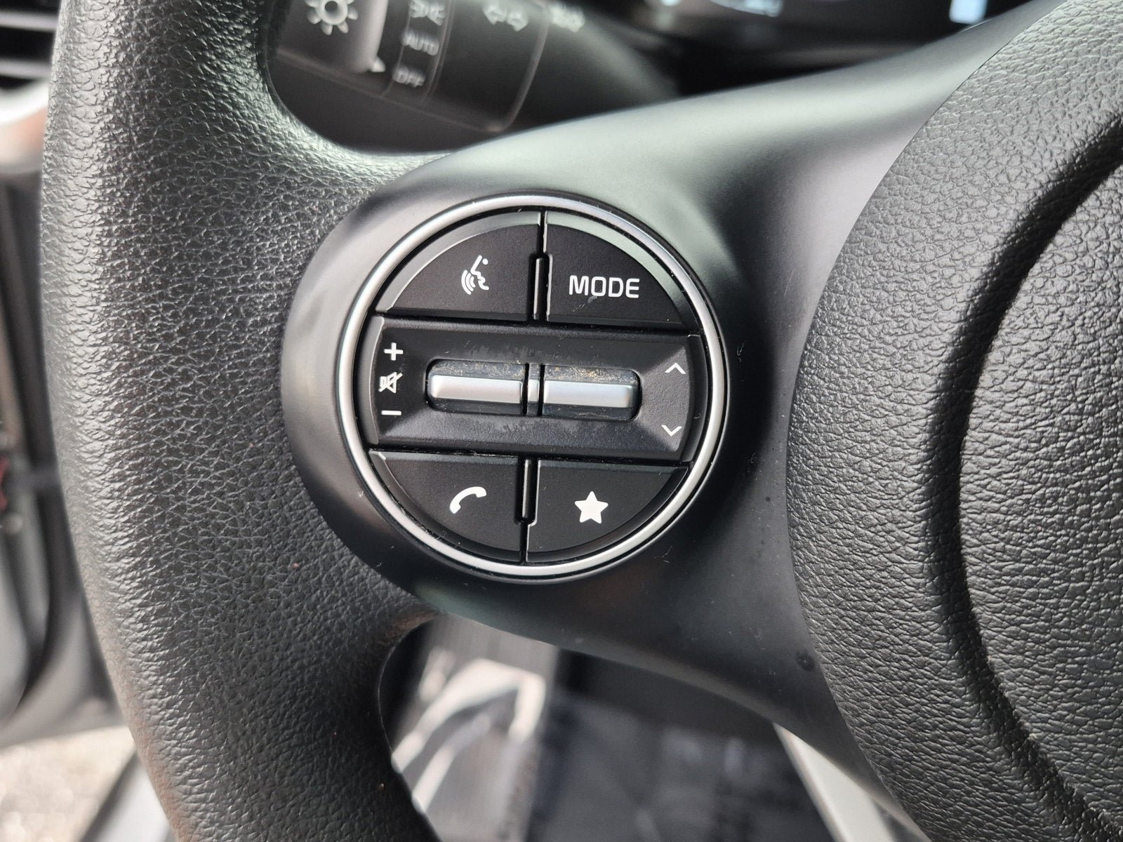 Used 2023 Kia Soul LX FWD image 27