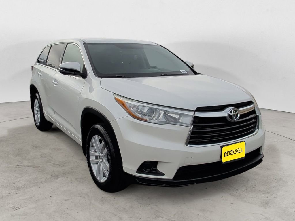 Used 2015 Toyota Highlander LE AWD/4WD image 7