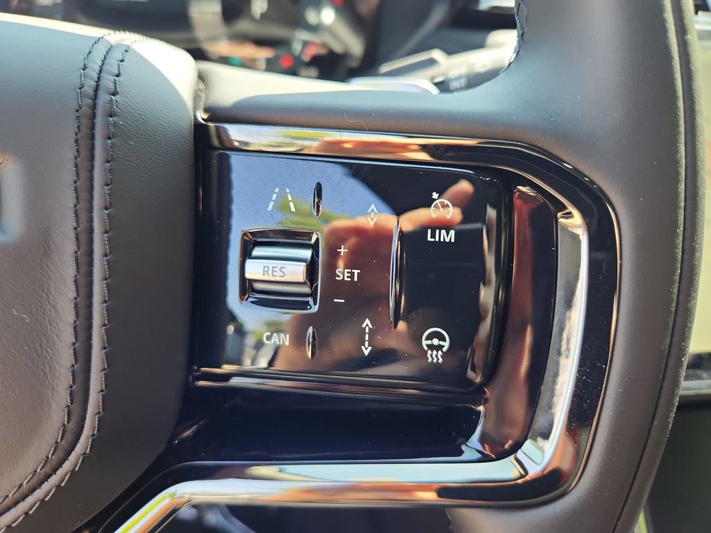 New 2026 Land Rover Range Rover Velar Dynamic SE image 20