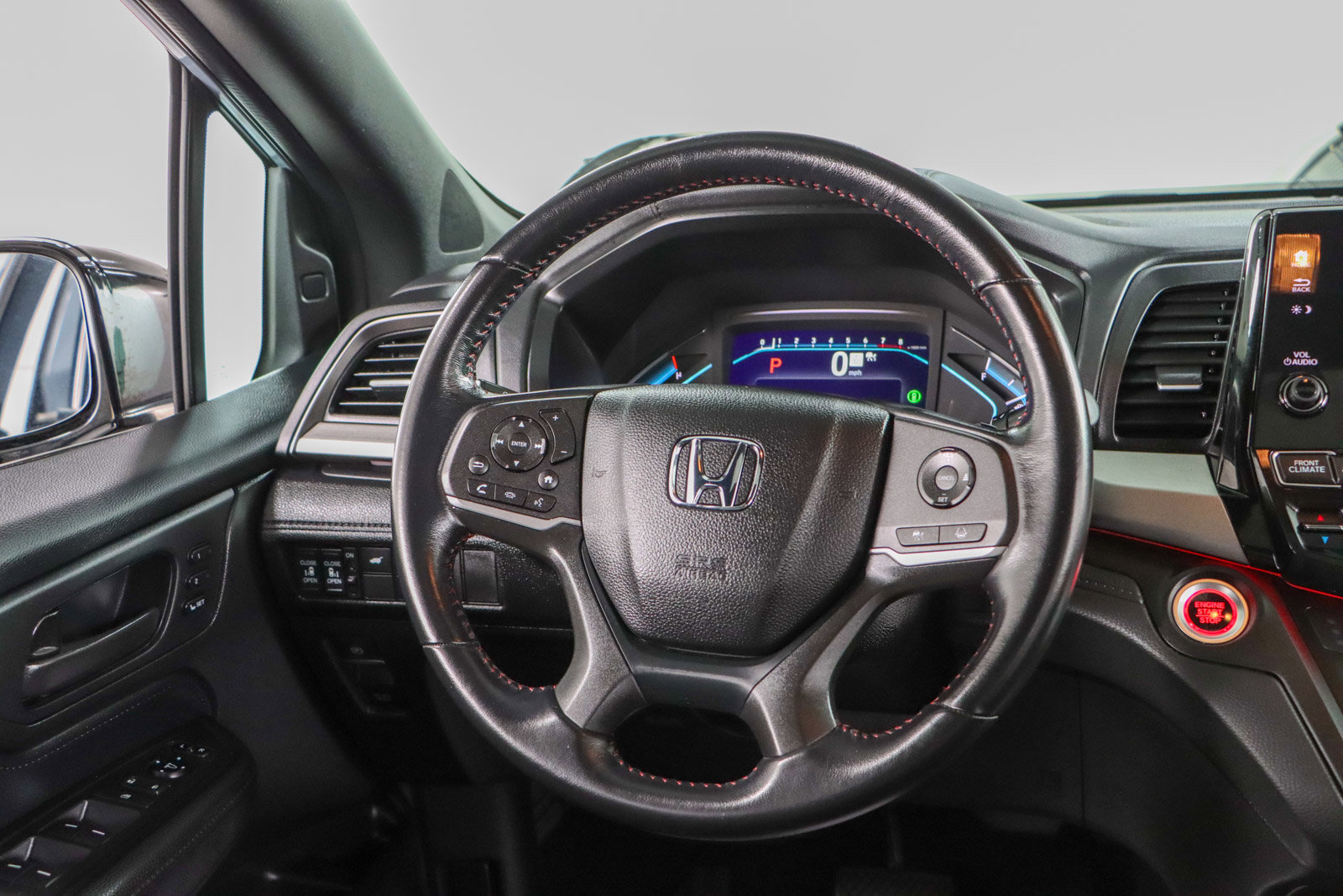 Used 2024 Honda Odyssey Sport image 12