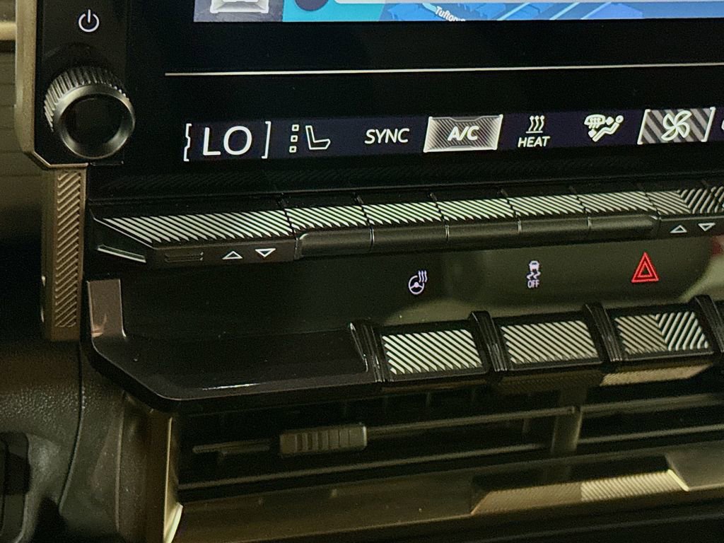 Used 2025 GMC Hummer EV 3X image 13