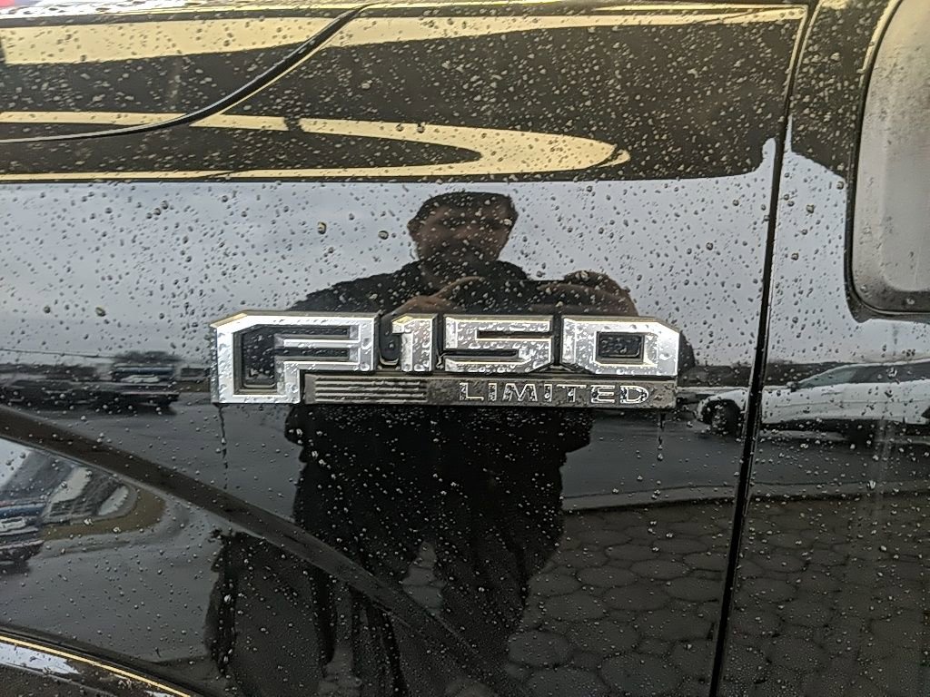 Used 2018 Ford F150 Limited w/ Trailer Tow Package image 10