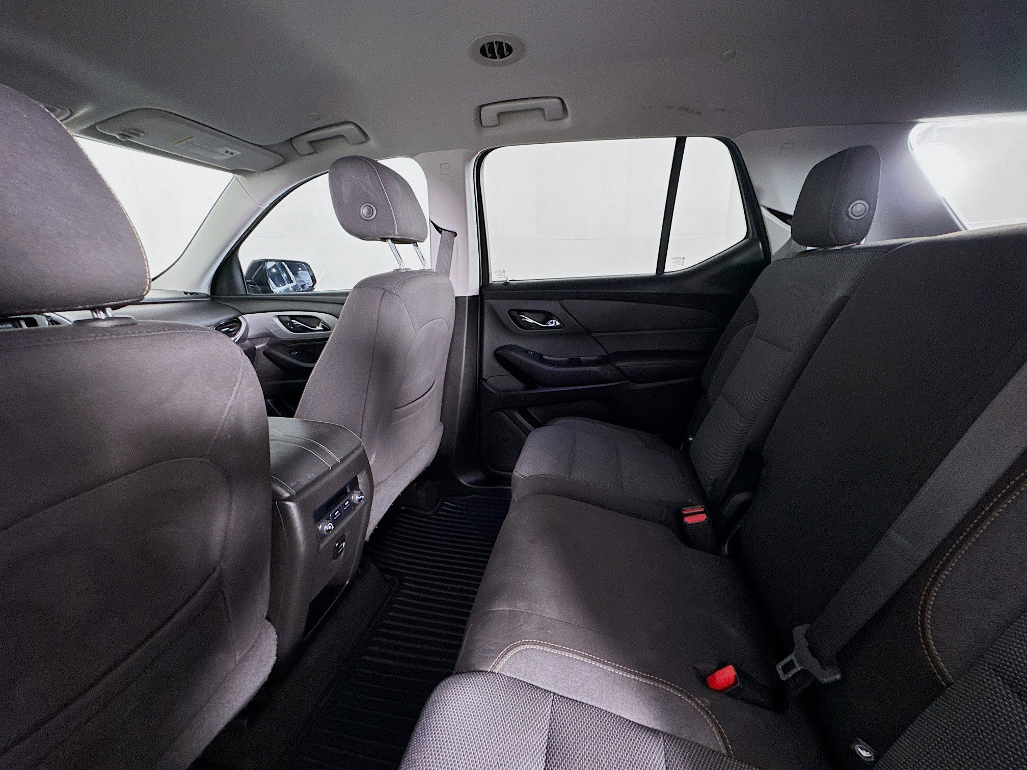 Used 2018 Chevrolet Traverse LS FWD image 24