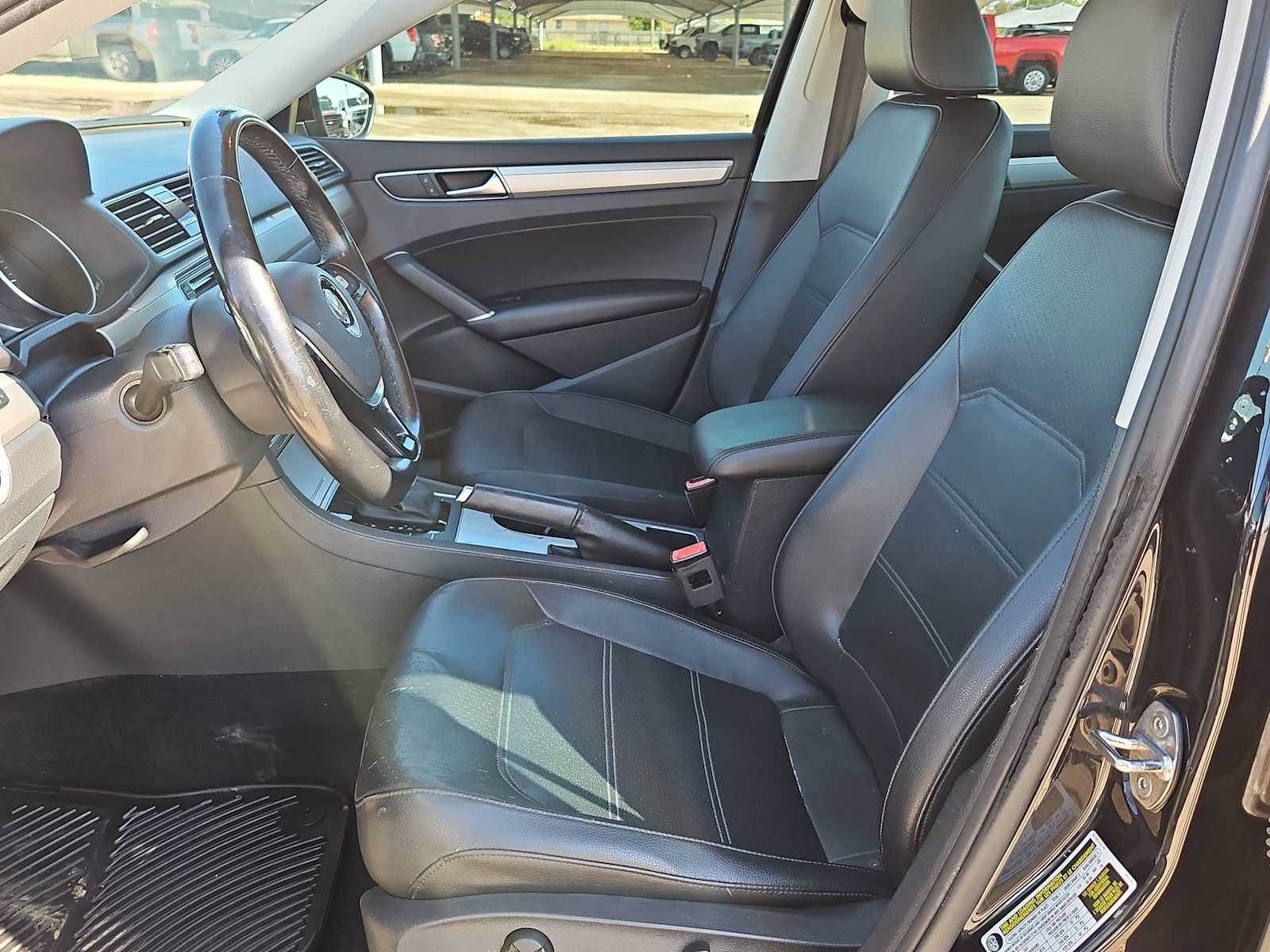 Used 2019 Volkswagen Passat 2.0T Wolfsburg FWD image 15