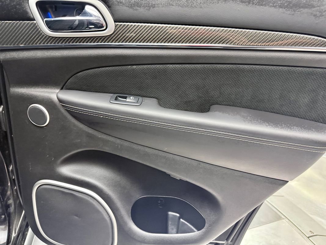 Used 2018 Jeep Grand Cherokee SRT image 18