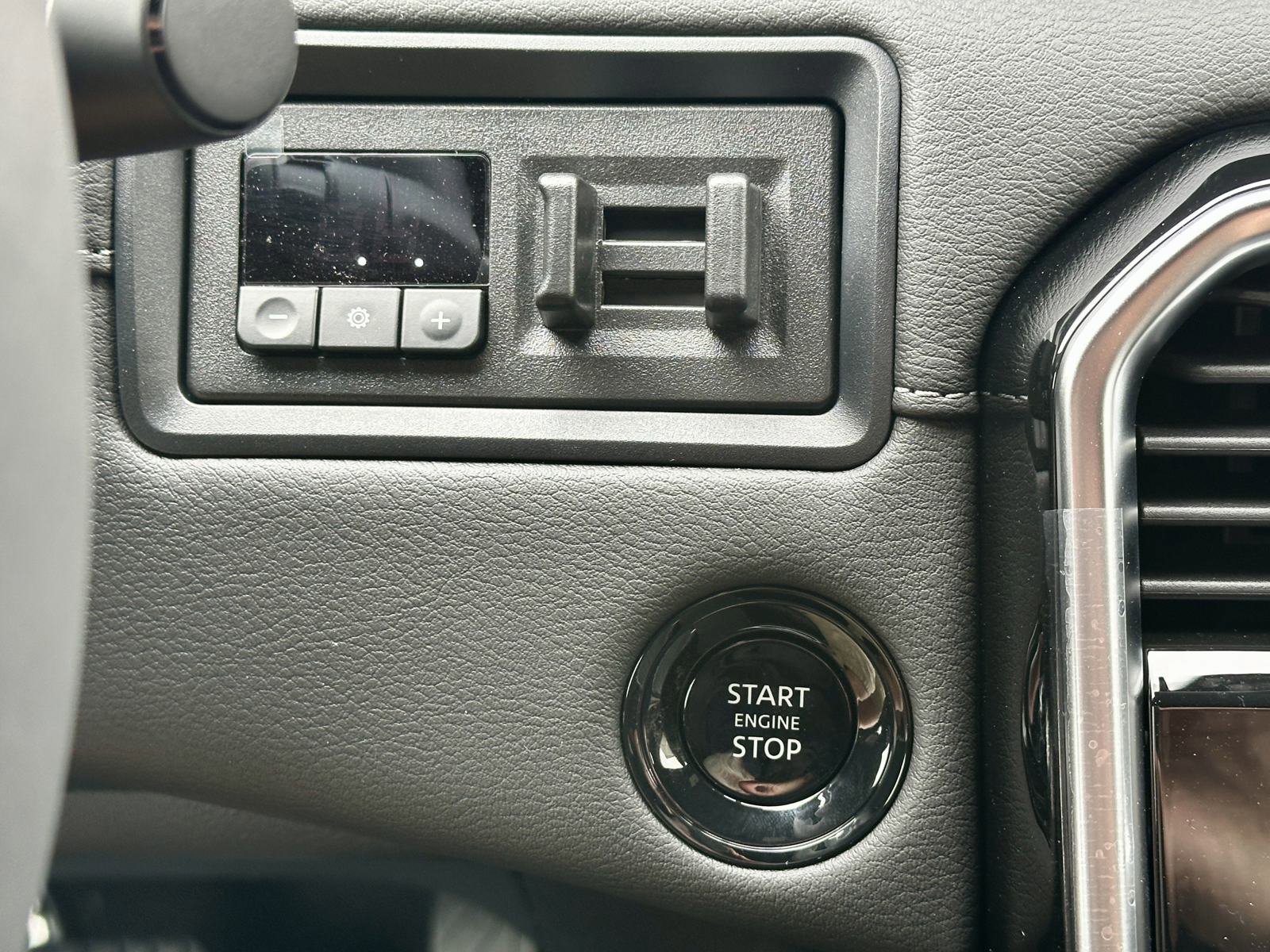 New 2026 Nissan Armada Platinum Reserve image 32