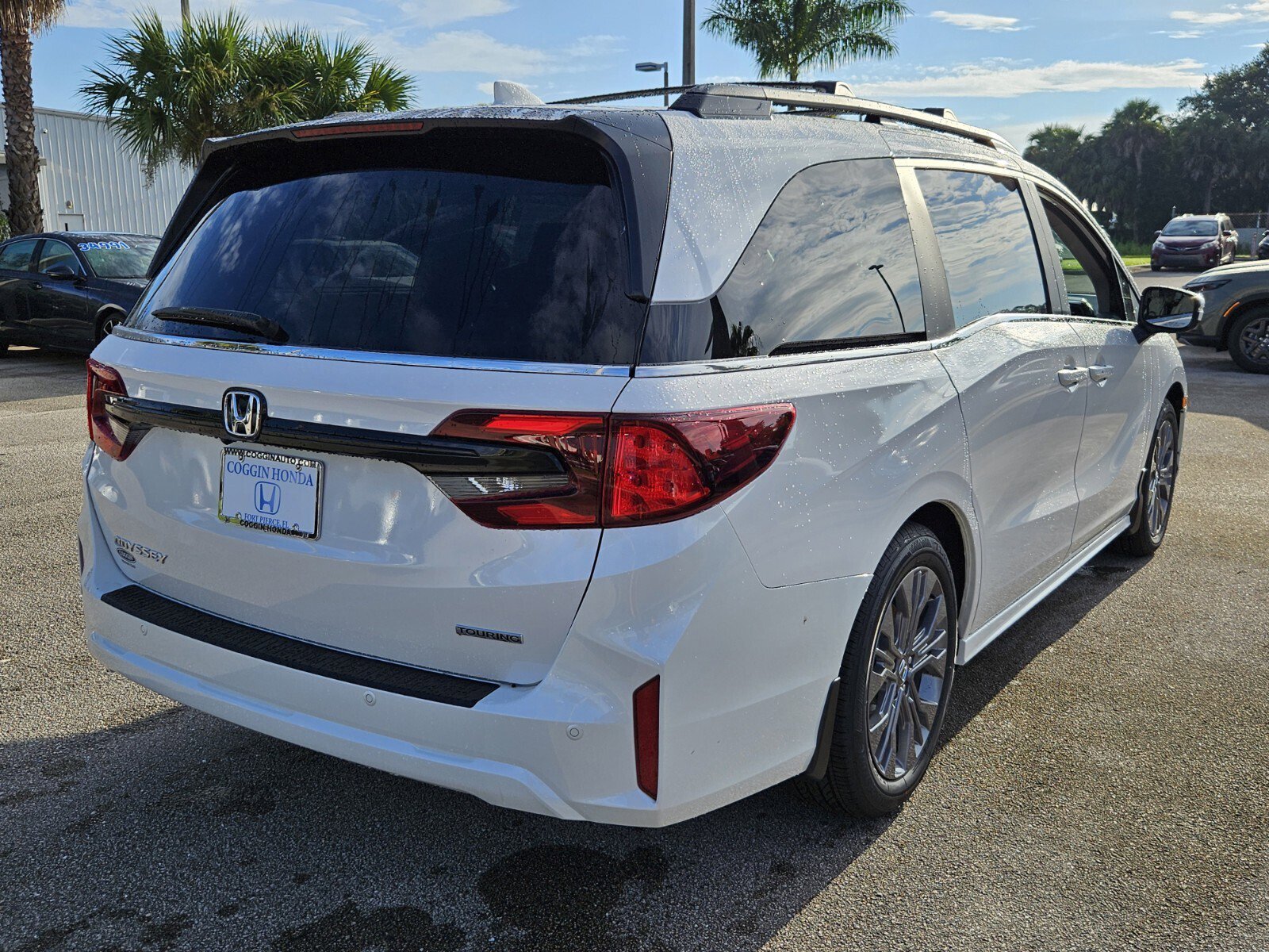 New 2026 Honda Odyssey Touring image 5