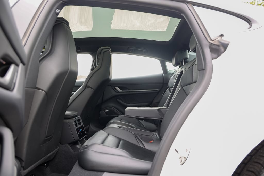 Certified 2026 Porsche Taycan AWD/4WD image 42