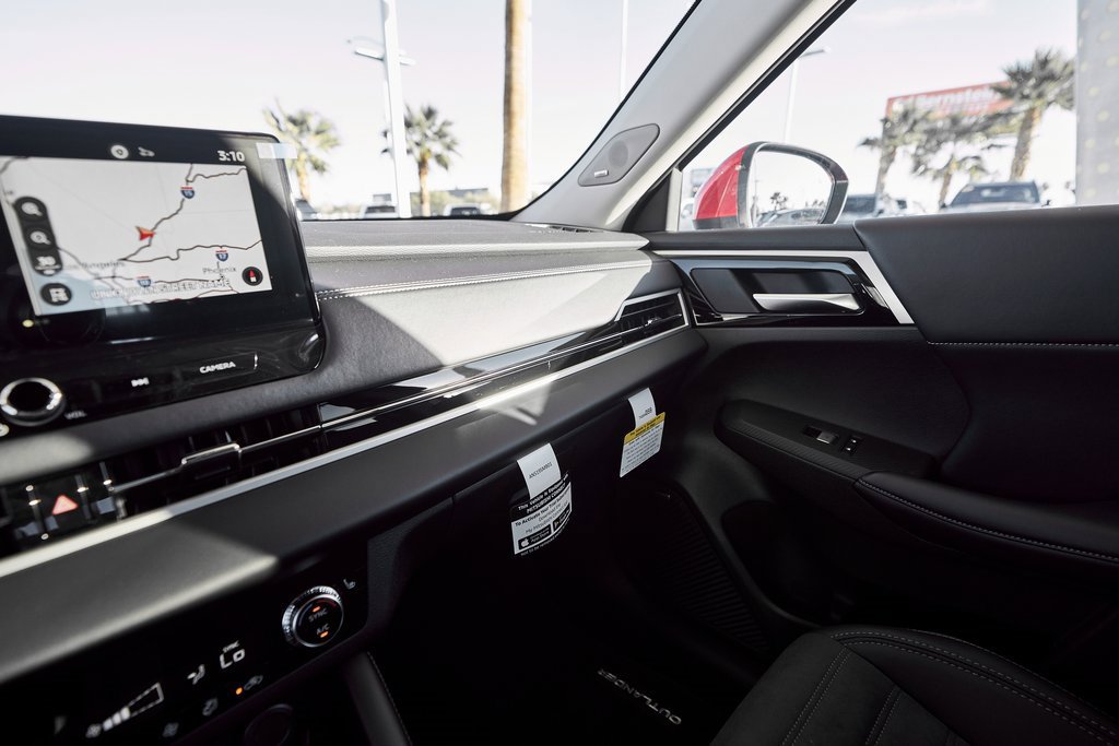 New 2025 Mitsubishi Outlander SE image 51