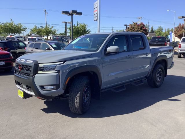 Used 2025 Nissan Frontier PRO-4X AWD/4WD image 5