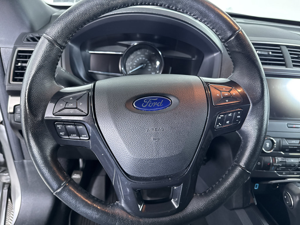 Used 2019 Ford Explorer XLT w/ Equipment Group 202A AWD/4WD image 20