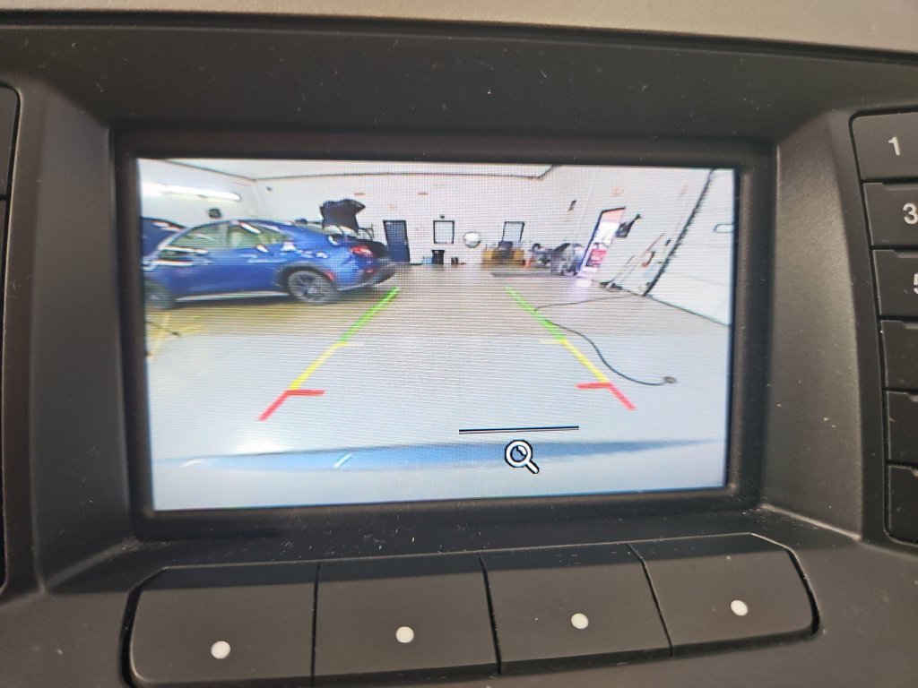 Used 2018 Ford Taurus SE FWD image 20