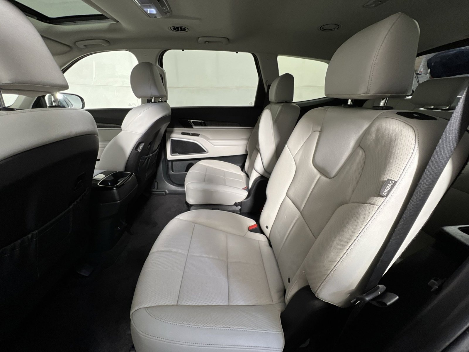 Used 2023 Kia Telluride EX w/ EX Captain's Chair Package FWD image 25