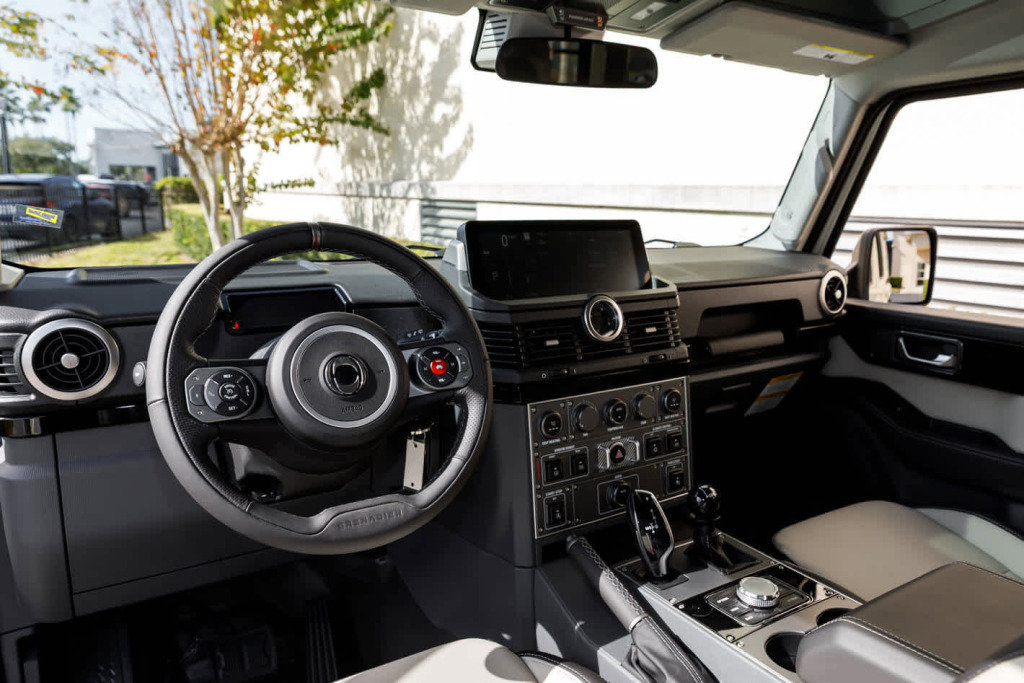 New 2025 INEOS Grenadier Fieldmaster Edition image 3