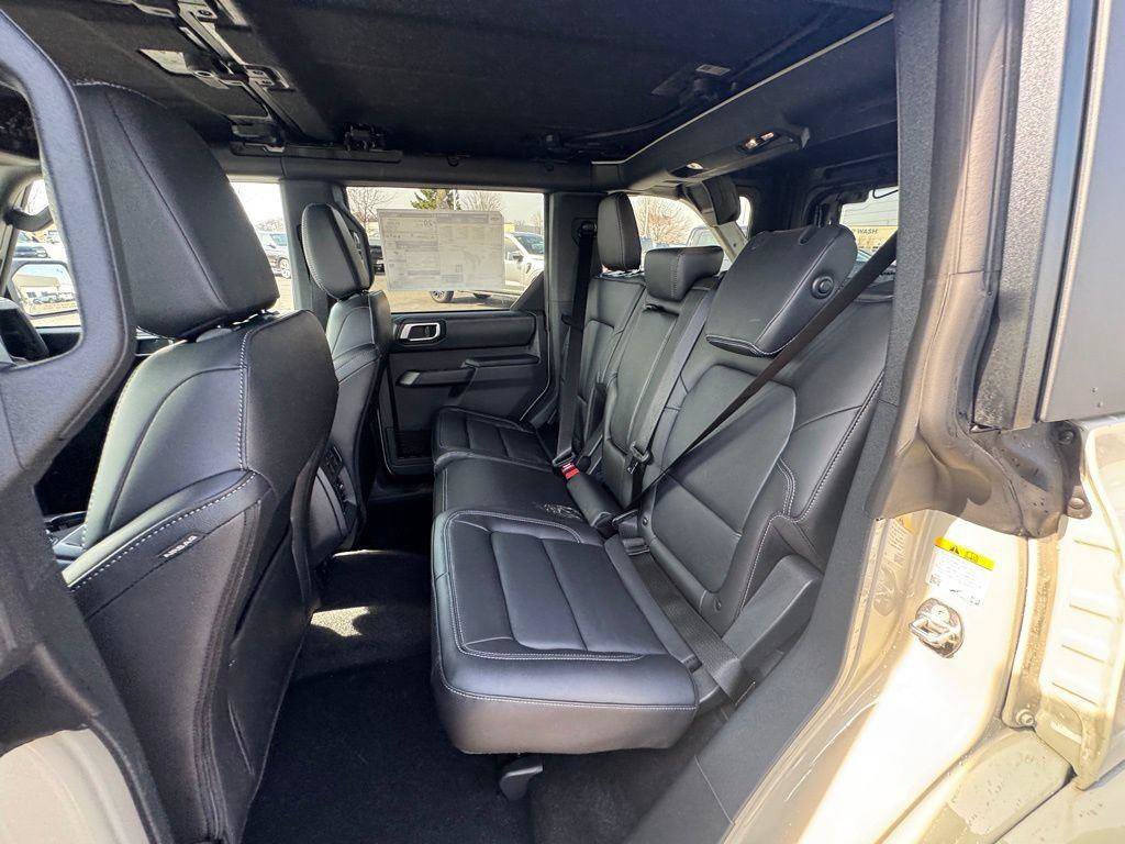 New 2026 Ford Bronco Outer Banks AWD/4WD image 15