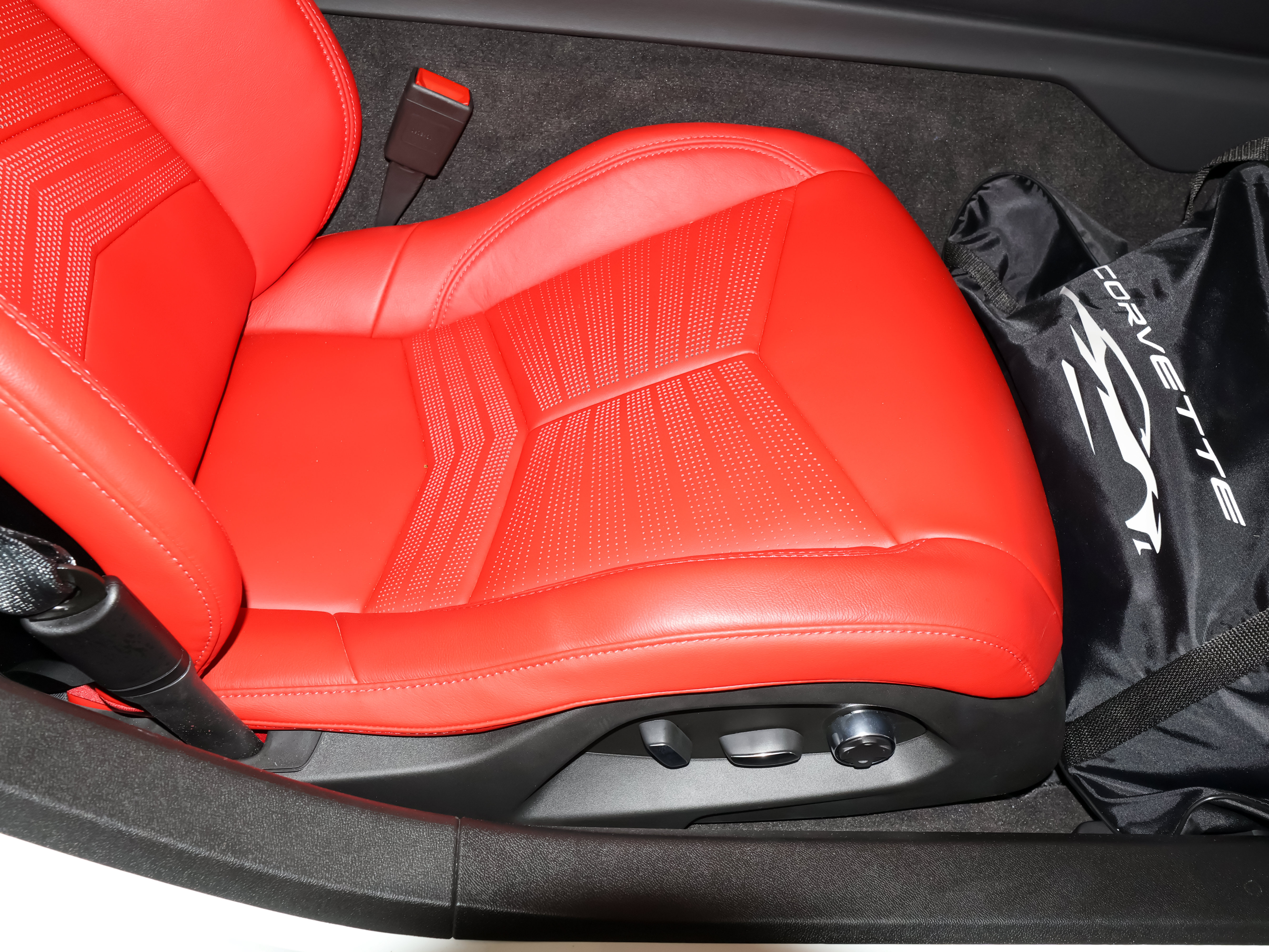 Used 2024 Chevrolet Corvette Stingray Preferred Conv w/ Z51 Performance Package RWD image 52