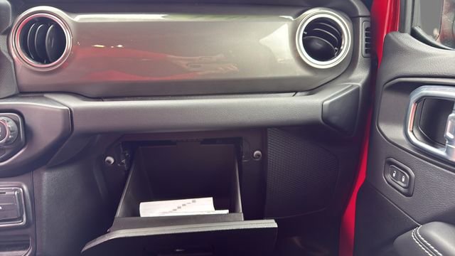 Used 2021 Jeep Wrangler Unlimited Sahara w/ Uconnect 4C Nav & Sound Group image 30