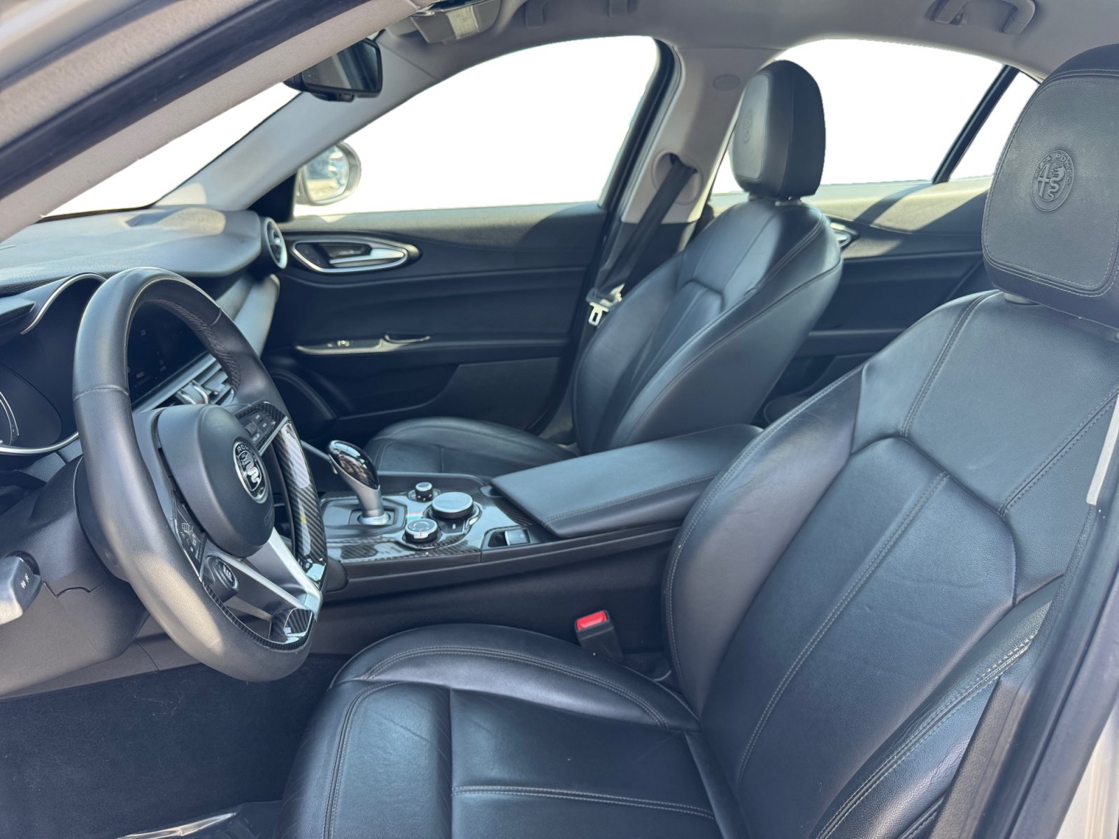 Used 2017 Alfa Romeo Giulia RWD image 9