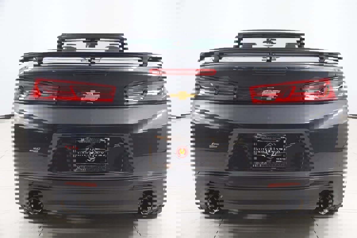 Used 2017 Chevrolet Camaro SS image 58