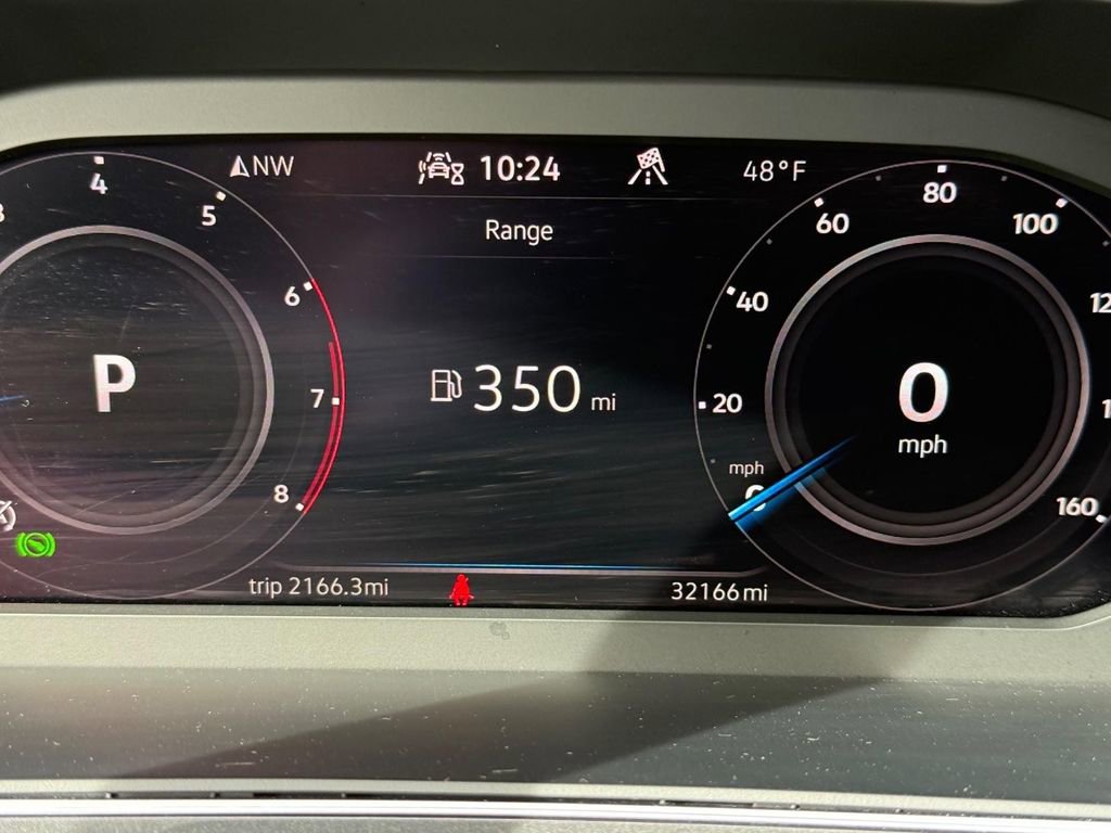 Certified 2022 Volkswagen Tiguan SEL R-Line image 18