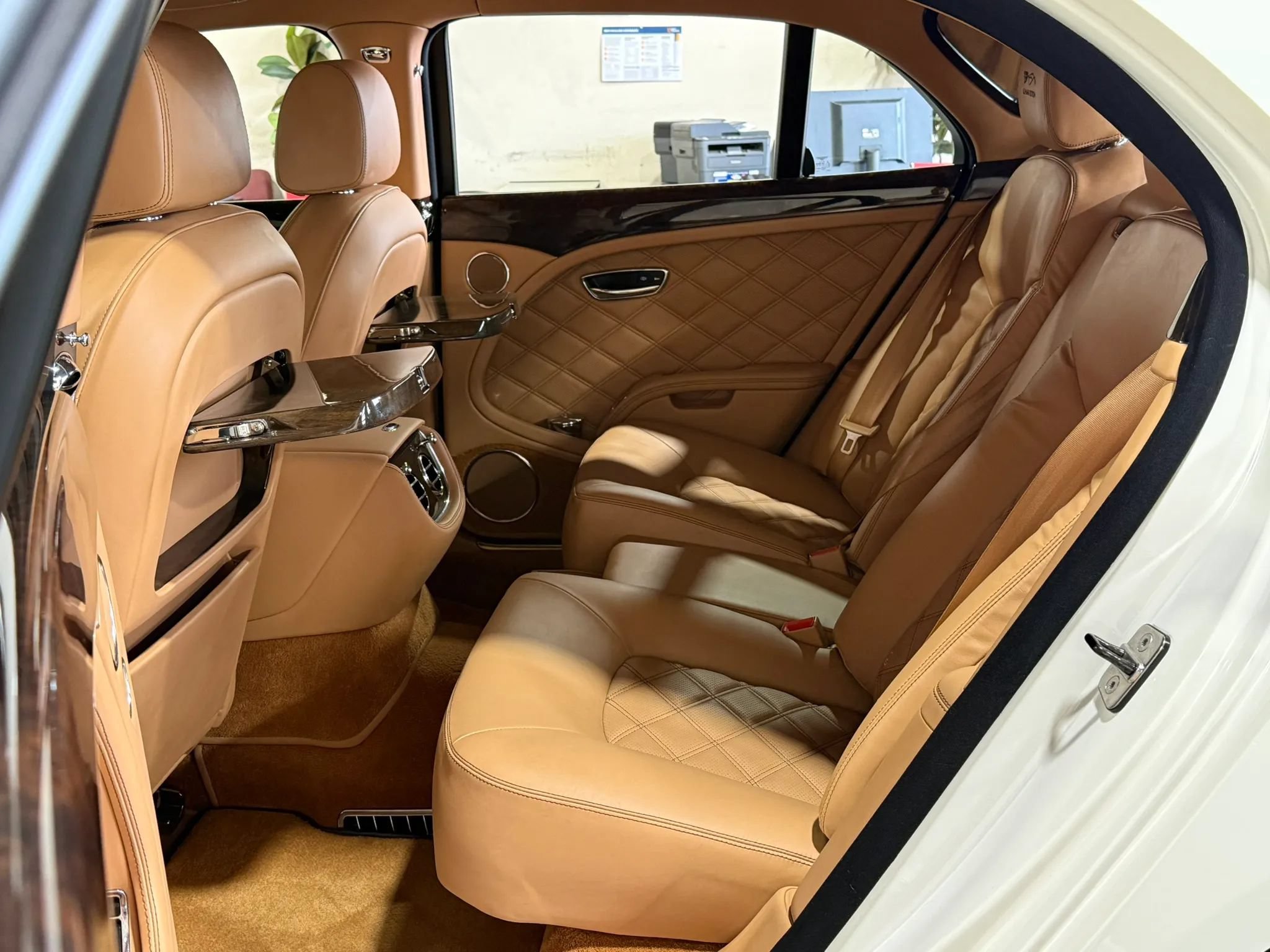 Used 2013 Bentley Mulsanne RWD image 17