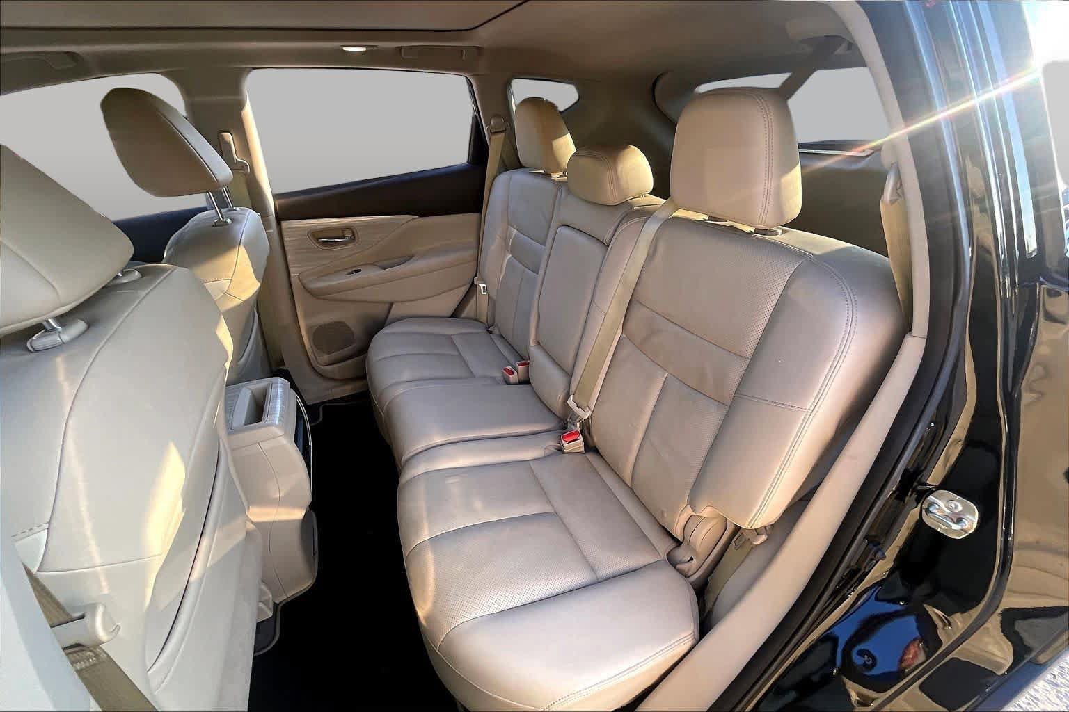 Used 2017 Nissan Murano SL w/ SL Technology Package FWD image 21