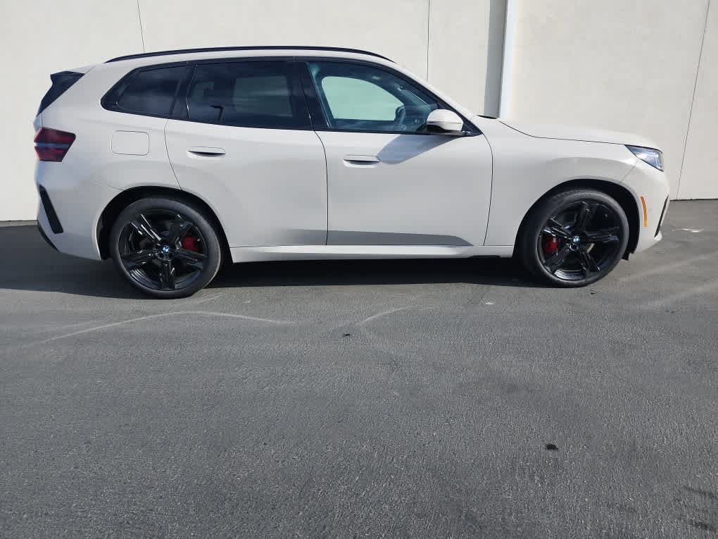 New 2026 BMW X3 xDrive30i w/ M Sport Package AWD/4WD image 3