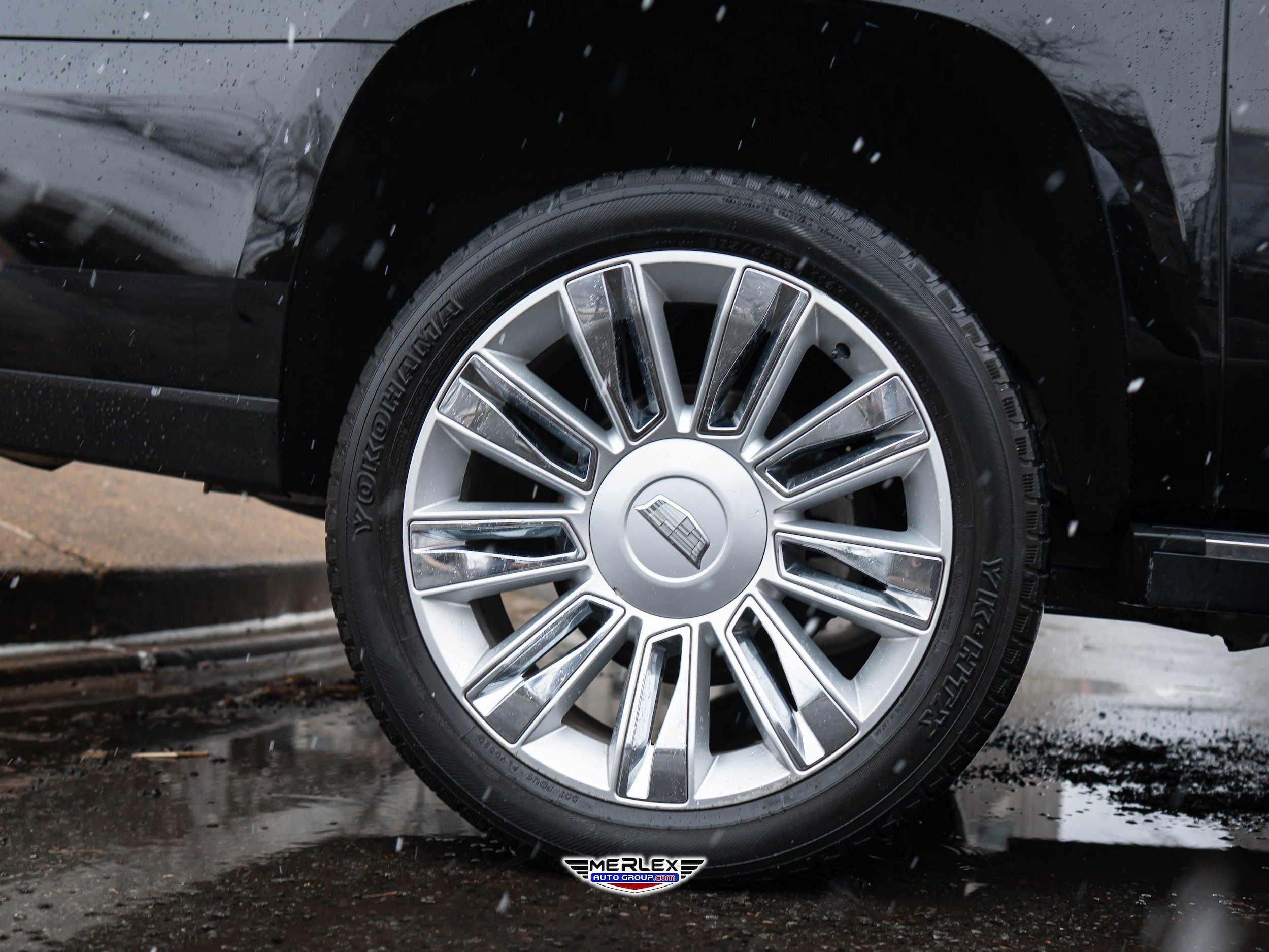 Used 2019 Cadillac Escalade ESV Platinum AWD/4WD image 11