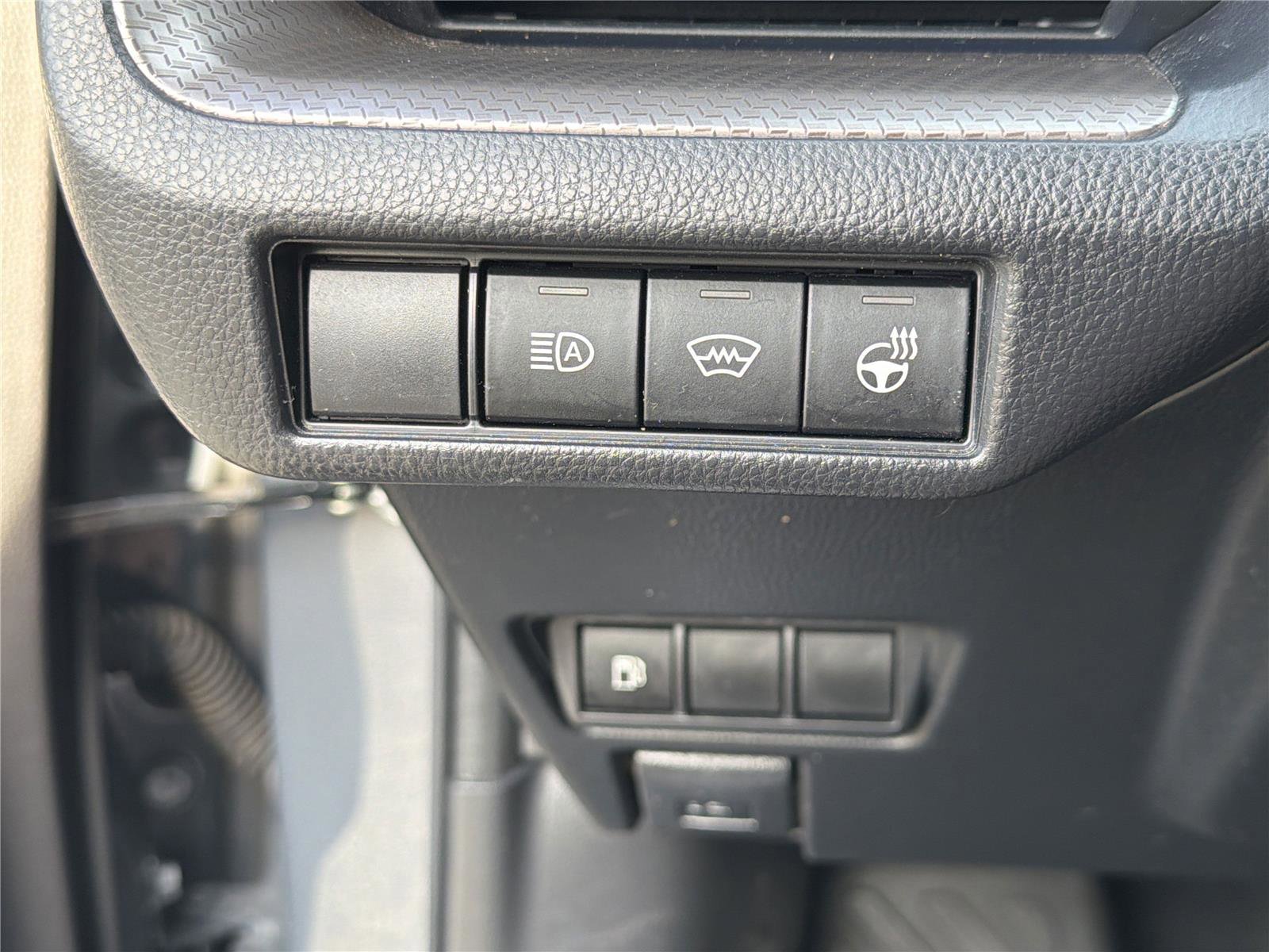Used 2023 Toyota Prius XLE FWD image 15