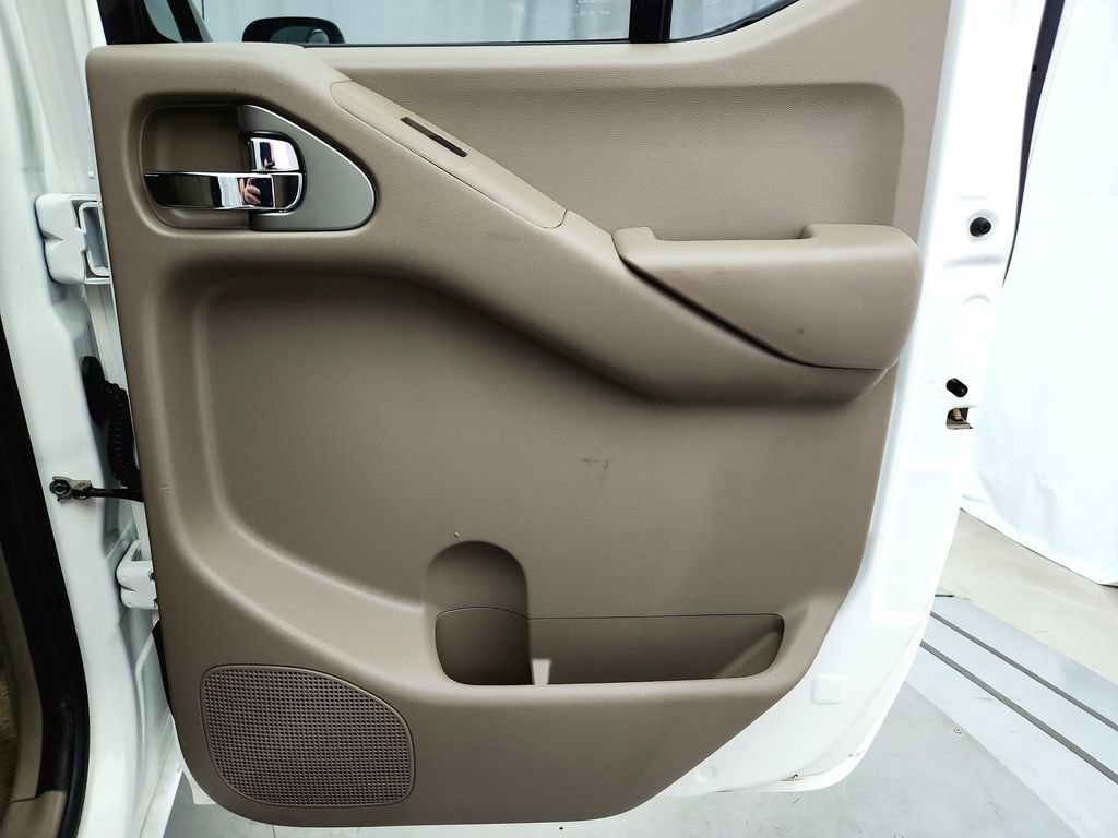 Used 2018 Nissan Frontier SV AWD/4WD image 27
