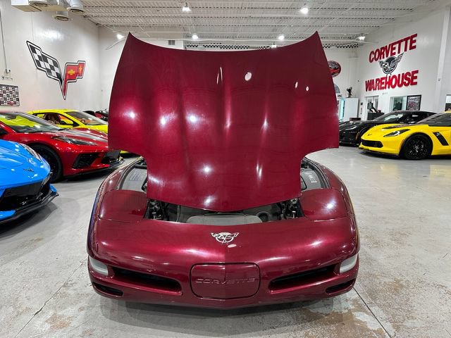 Used 2003 Chevrolet Corvette Coupe w/ Preferred Equipment Group RWD image 21